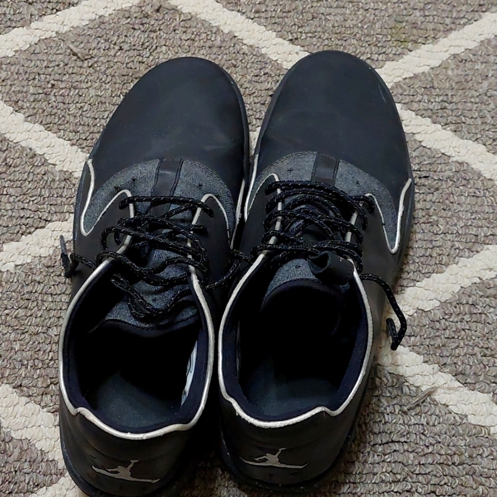 BLACK JORDAN SHOES